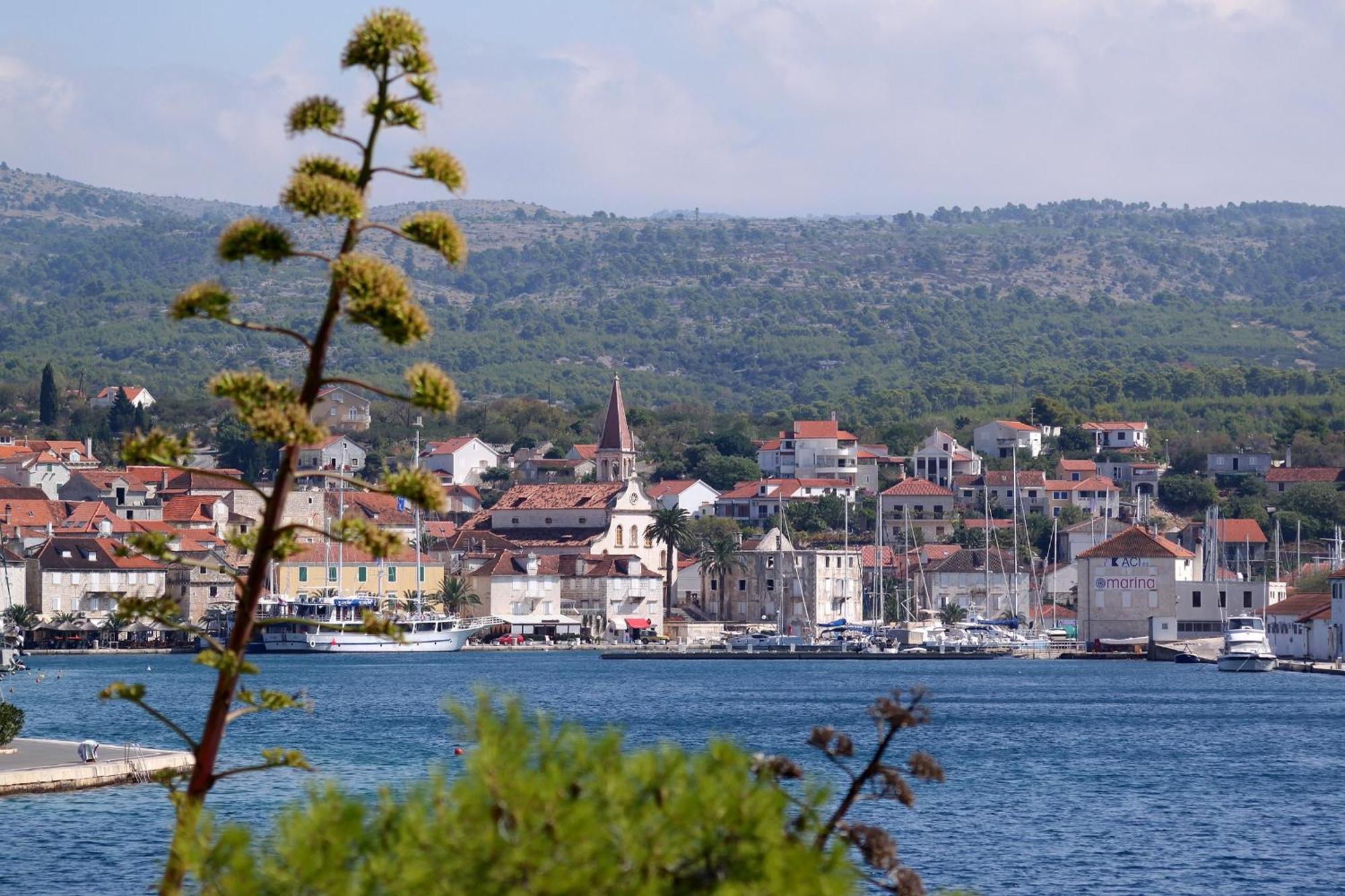 Apartments By The Sea Milna, Brac - 2962 Milna  Exterior photo